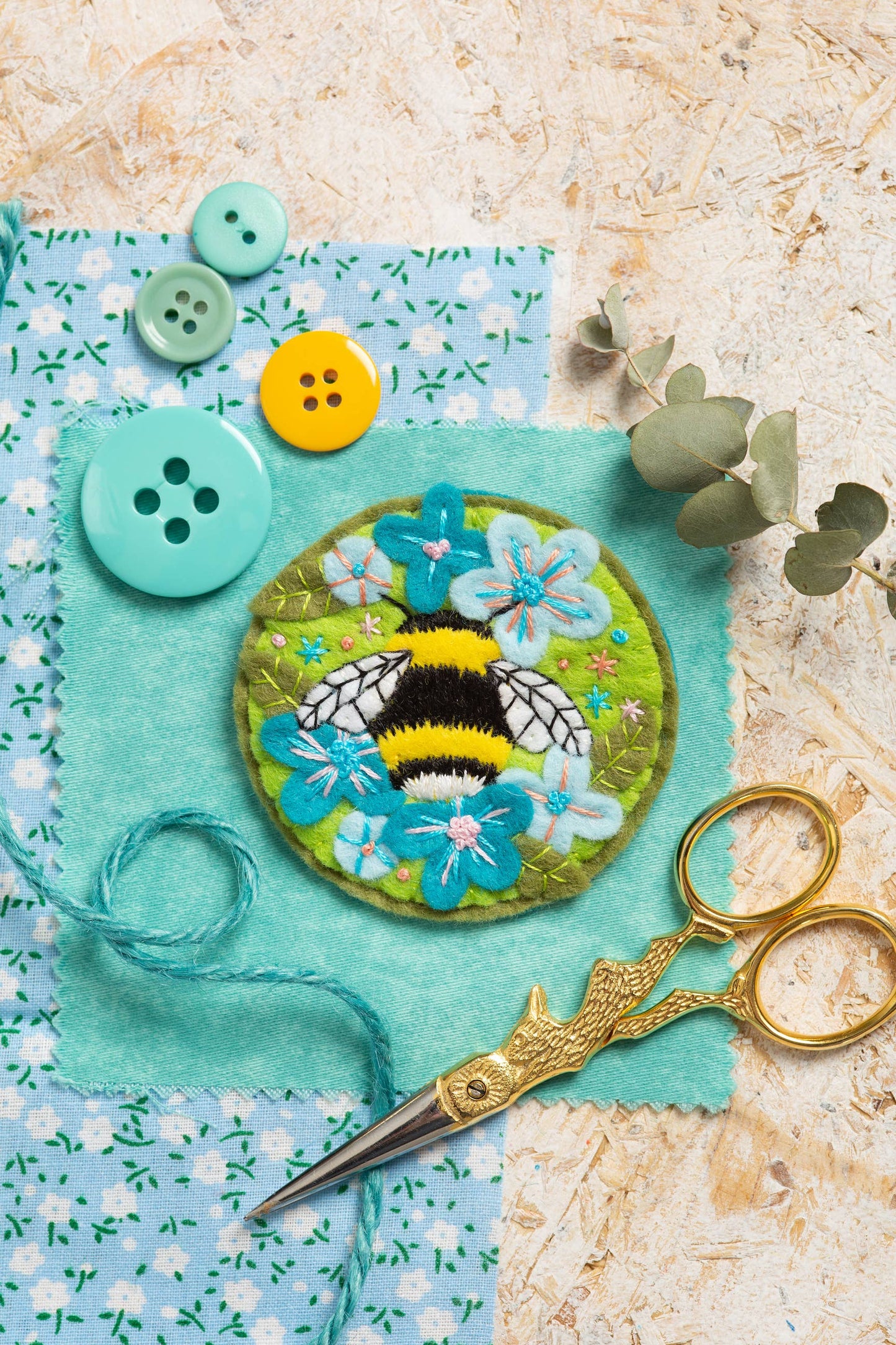 Complete Craft Kit | Bumblebee Felt Brooch