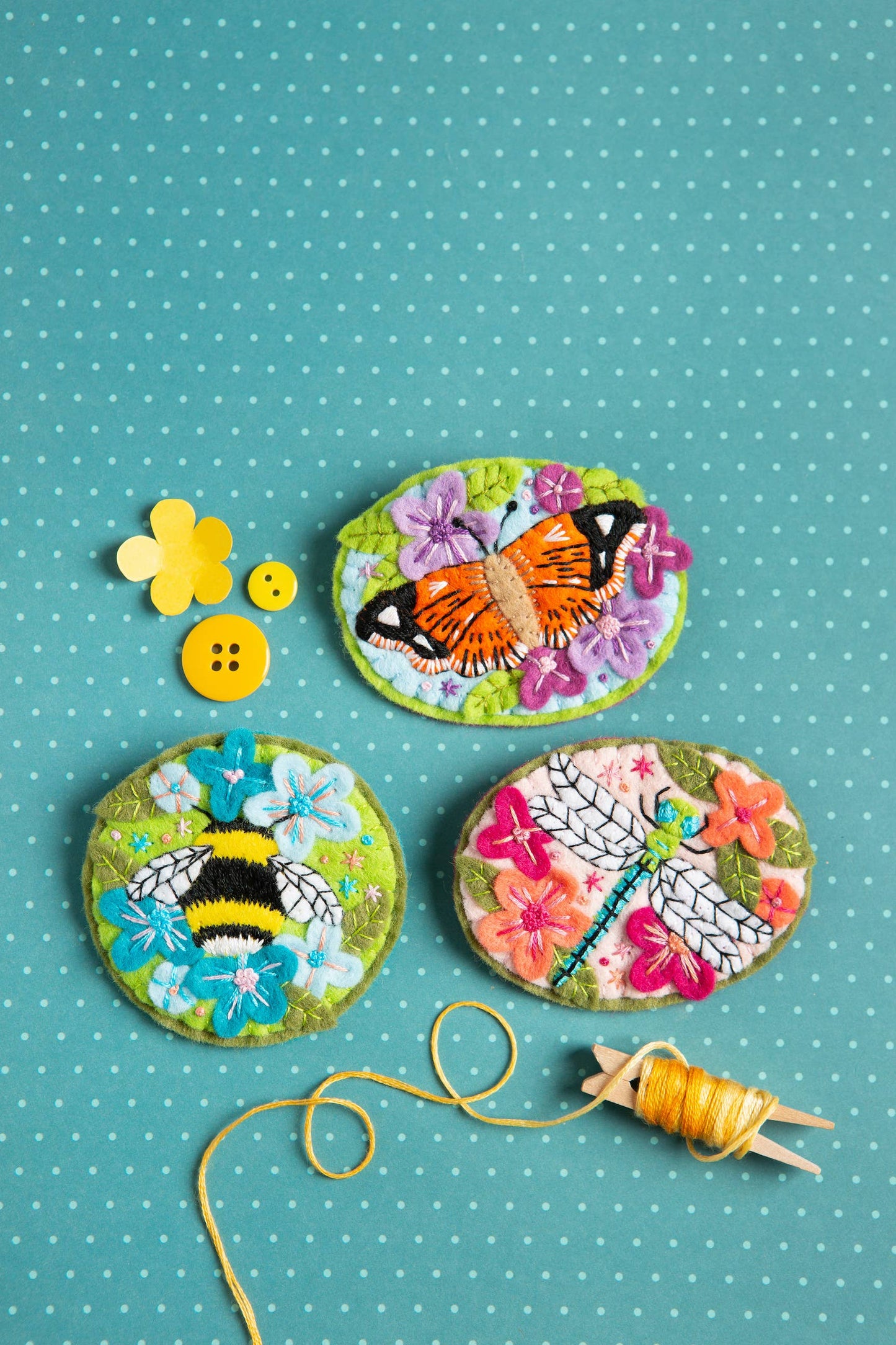Complete Craft Kit | Bumblebee Felt Brooch
