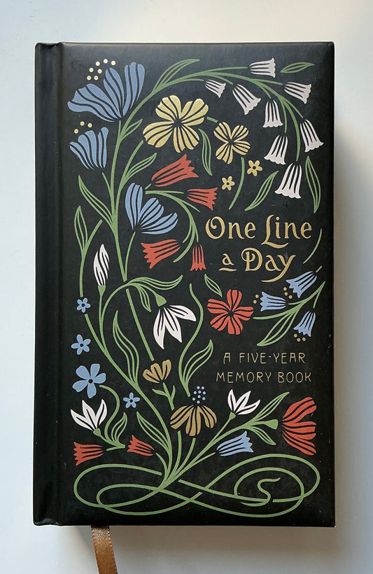 One line a day. A five-year memory book