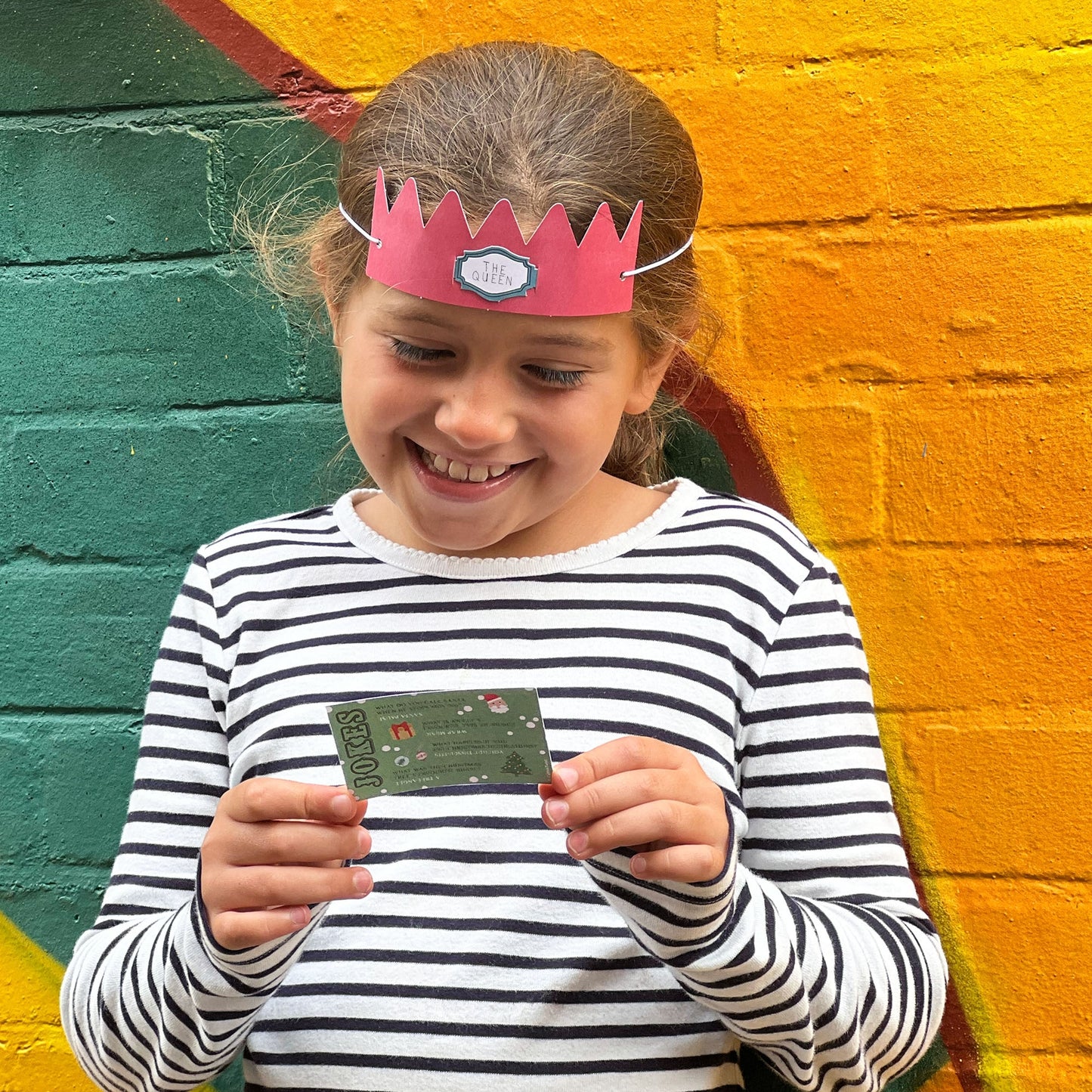 Make Your Own 'who Am I?' Christmas Cracker Crown