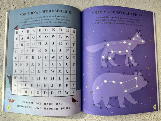 Moon Activity Book | Britta Teckentrup, Hettie Cox